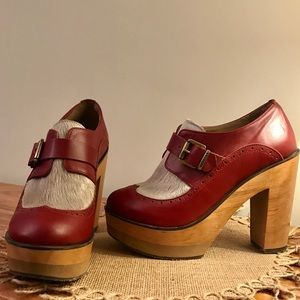 Cubana’s leather wave platform wooden heel